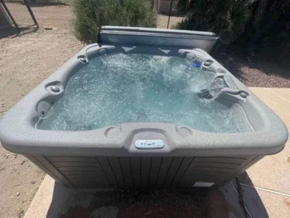 Hot tub $1,700
