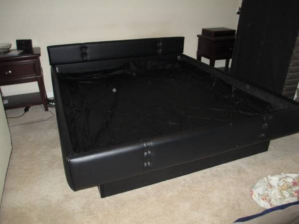Photo King Size Waveless Waterbed-For Sale $395