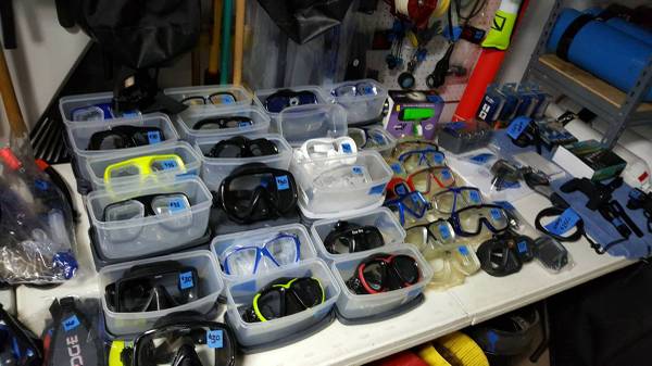 SCUBA DIVE EQUIPMENT Masks, Snorkels, Fins TONS TO CHOOSE FROM $25