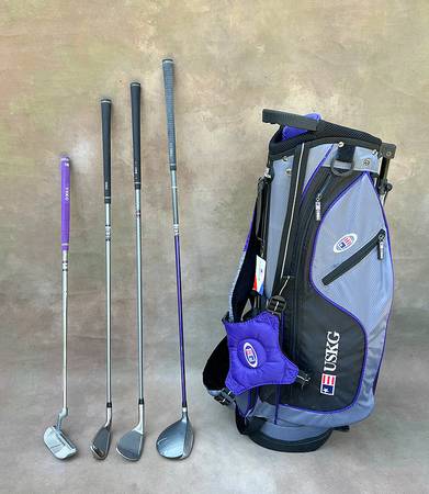 Photo US Kids UltraLight 54 golf clubs and new hoofer bag $125.00 $125