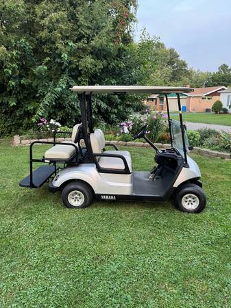 Photo 2019 Yamaha dr2e19 golf cart TROJAN batteries back seat sun top windsh $5,600