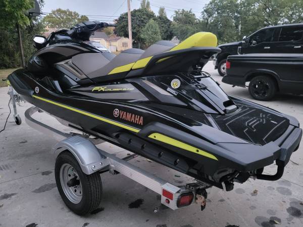 Photo 2023 YAMAHA SUPERCHARGED FX SVHO CRUSIER JET SKI