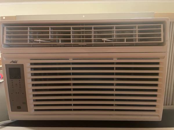 Photo Arctic King Window Air Conditioner $75