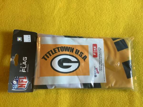 Photo Brand New Green Bay Packers TitleTown U.S.A. Flag $20