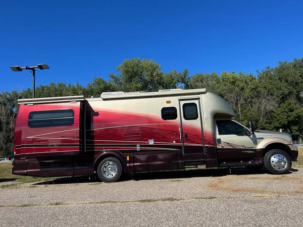 Photo Head South and pull your toys, Dynamax Diesel Motorhome, must see $62,500
