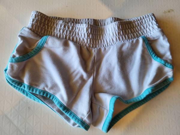 Photo Womens XS Shorts No Boundaries white green trim Lot M $2
