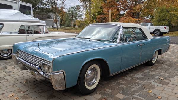 Photo 1961 Lincoln Continental Convertible - $69,900 (Toms River)