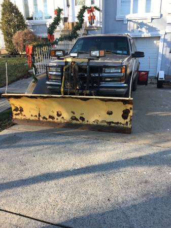 1995 Chevy Tahoe V8 2 Door 4wd With Plow Snow Coming Soon 3600