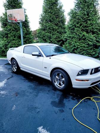 Photo 2007 Mustang GT w Lots of Upgrades (Low Miles, Super Clean) $15,900