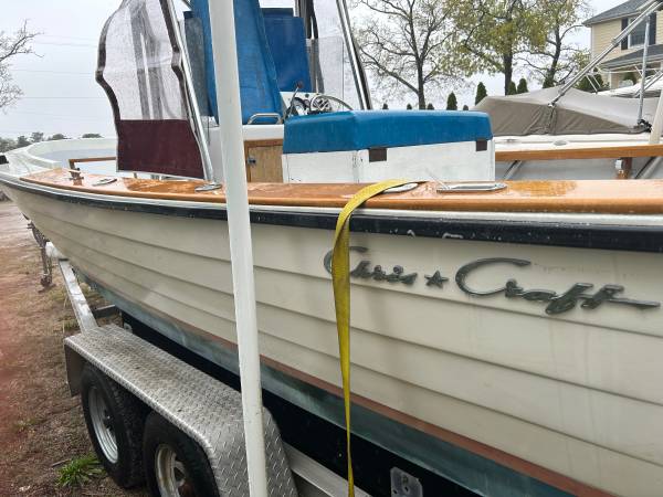 Photo 23 ft Cris craft center console 1977, 350 hp inboard , repowered