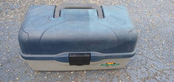 Flambeau Outdoors Large 3 Tray Tackle Box Sports and Outdoor  Fishing $10