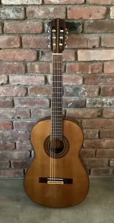 Guitar Classical Vintage Suzuki Estrada CL-7. 60-70s $200
