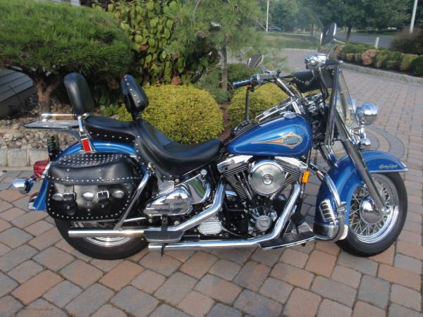 Photo Harley Softail Custom 1997 Blue $6,800