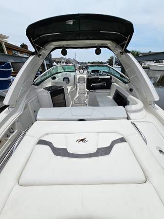 Monterey 328SS Bowrider Boat $117,500