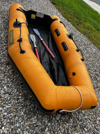 Photo Sevylor sv10 inflatable dingy tender launch boat $150
