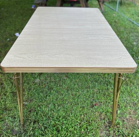 Photo Vtg Formica Table $85