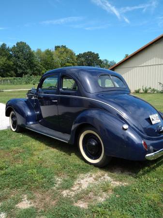Photo 1938 Ford Deluxe Club Coupe $26,000