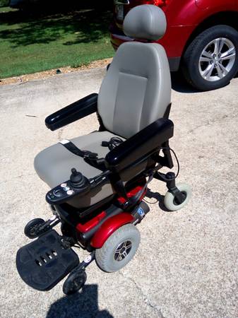 PRIDE ULTRA JET 3 POWERED WHEELCHAIR NEW BATTERIES INSTALLED SEPT 6 , $450