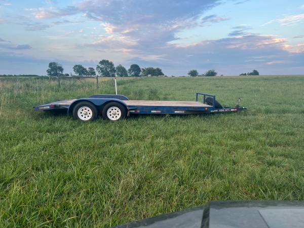 Photo 18 ft utility trailer $2,500