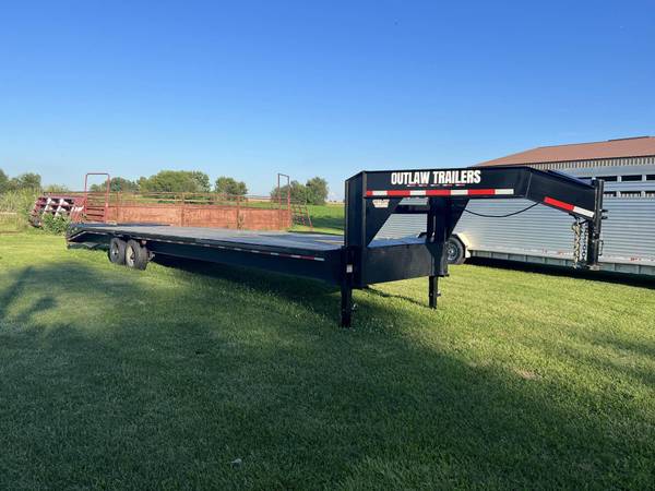 Photo 2023 35 Foot Flatbed Trailer $17,500