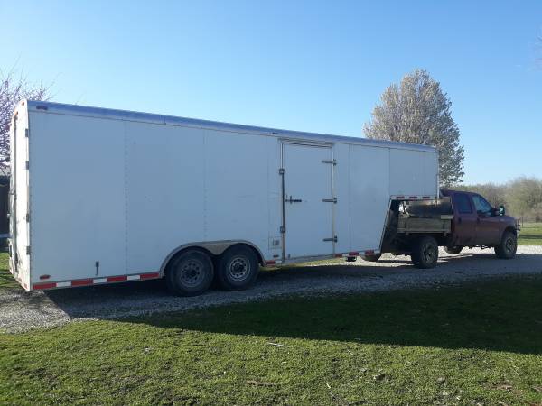 Photo 28 foot enclosed trailer