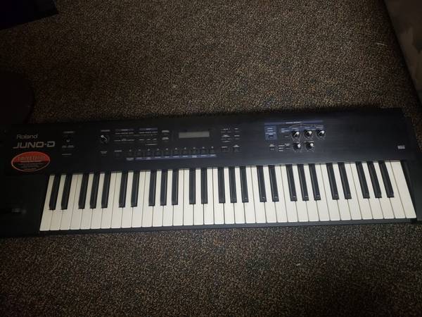 Photo Roland Juno-D Special Edition Keyboard $400