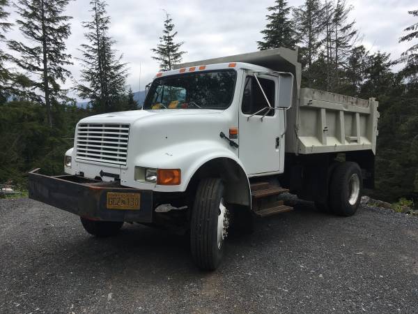 Photo 1993 International 4900 Dump Truck $29,000