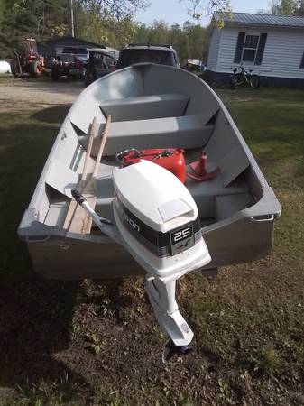 14 foot aluminum fishing boat $2,900