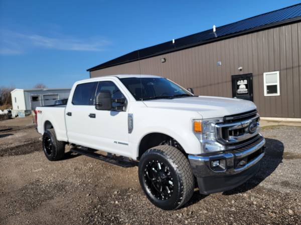 Photo 2020 FORD F250 XLT 4X4 6.7 POWERSTROKE DIESEL LIFTED LEATHER SOUTHERN - $64,900 (Blissfield)