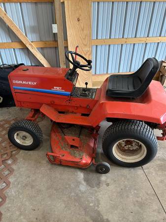 Photo Gravely Commercial Garden Tractor $1,500