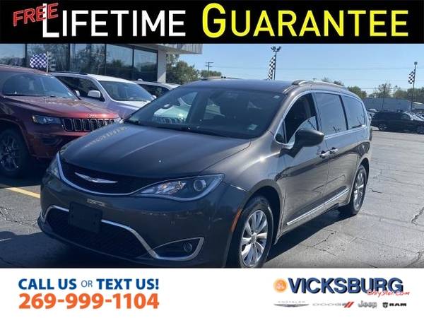 Photo 2017 Chrysler Pacifica Touring L - $20,441 lsaquo image 1 of 24 rsaquo 13475 Portage Rd (google map)