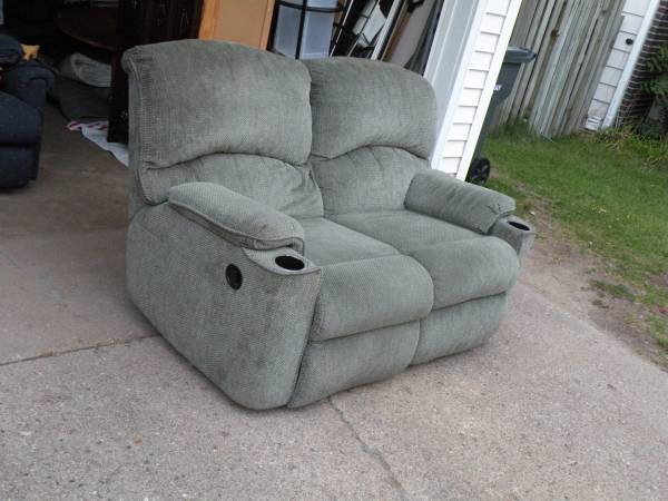 Photo Recliner - two seat $30