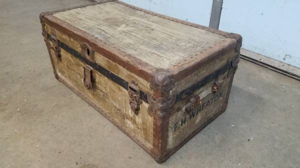Photo Vintage Antique Flat Top Steamer Trunk with Insert $30