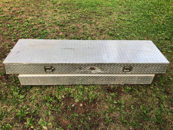 Photo Aluminum Truck Bed Tool Box $150
