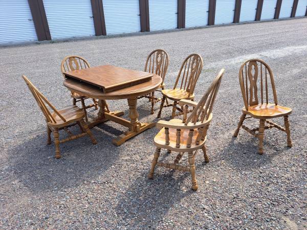 Photo Heavy Built Solid Oak Oval Table With Formica Top,6 Solid Oak Chairs  $275