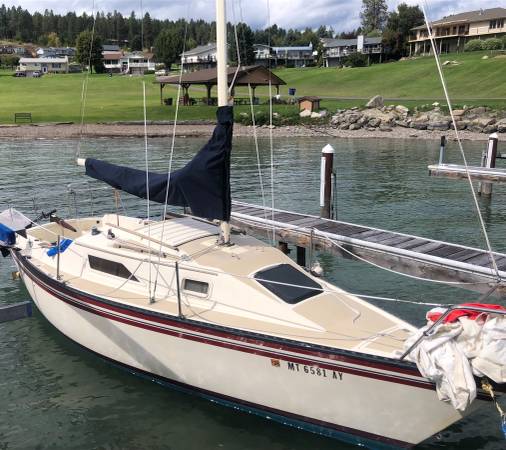 Hunter 22 sailboat $5,600