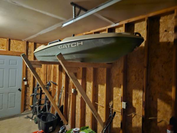 Kayak 10 ft Pelican catch 1 man (Jon boat) $500