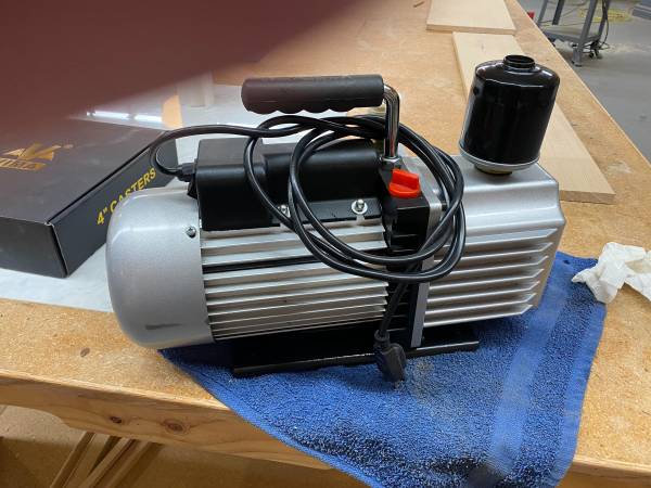 Photo Vevor Vacuum Pump - New $75