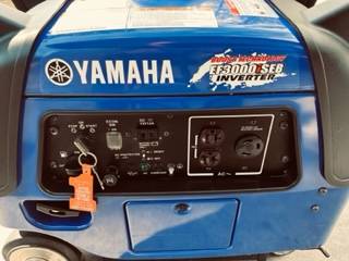 Photo Yamaha 3000 Watt Generator  Inverter $1,200