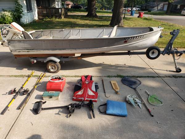 Photo 14 Foot Fishing Boat for sale $1,500