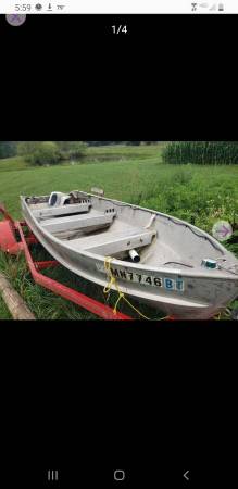 Photo 14 foot Alumacraft Boat  4 Winns Trailer $550