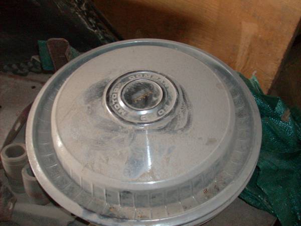 Photo 1970s ford truck hubcaps $12,345