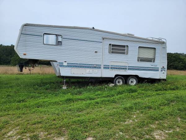 Photo 1998 Mobile Scout Fifth Wheel $4,000