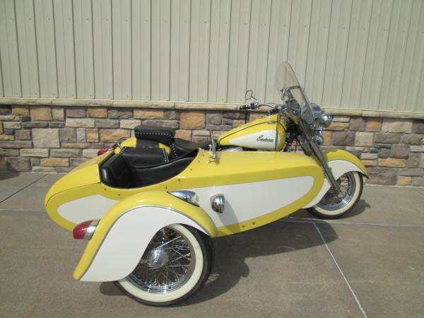 Photo 1999 Indian Chief Limited Edition 10541100 with Sidecar $16,995