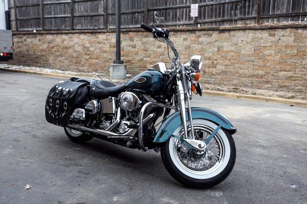 Photo 2000 Harley Davidson FLSTS Heritage Springer $10,500