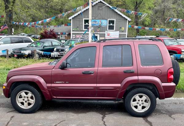 Photo 2003 JEEP LIBERTY LIMITED  ONLY 160K MILES  LOADED V6 SUV $4,450