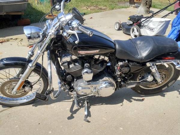 Photo 2009 Harley-Davidson Sportster for parts as is $1,800