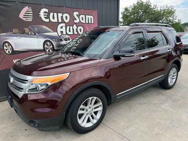 Photo 2012 Ford Explorer XLT 4dr SUV $7,999
