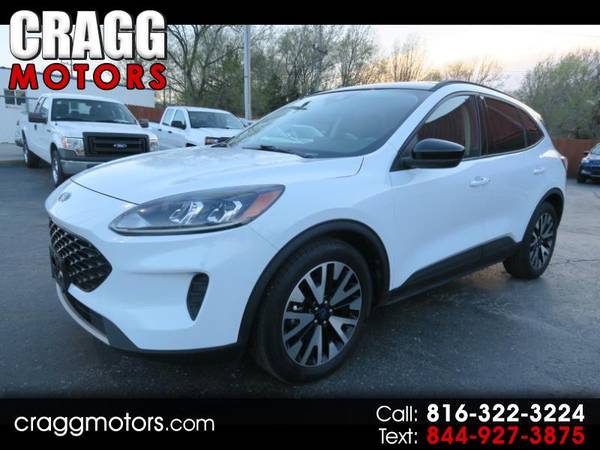 Photo 2020 Ford Escape Hybrid SE Sport $17,900