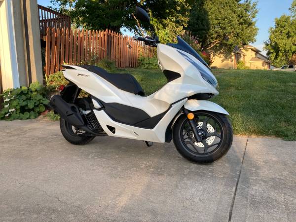 Photo 2022 Honda PCX $3,800